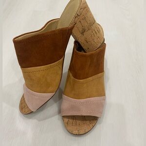 NWT Marc Fisher Brown and Pink Mules